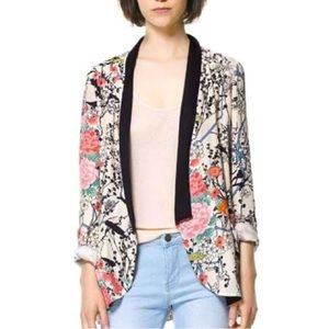 EUC Zara Floral Kimono Print Blazer Medium
